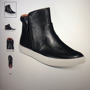 Gentle Souls by Kenneth Cole Leather Sneakers NWT